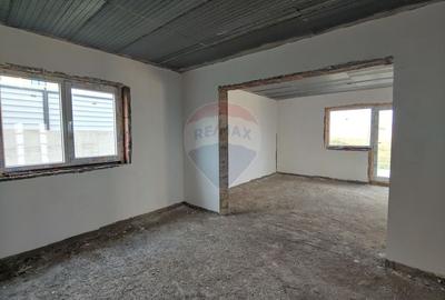 Casă / Vilă individuală cu 560 mp teren, de vânzare în Scheia, Suceava - 36