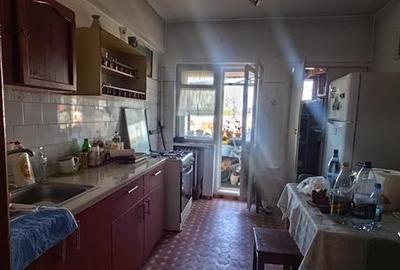 Apartament cu  3 camere zona Bobalna - 6