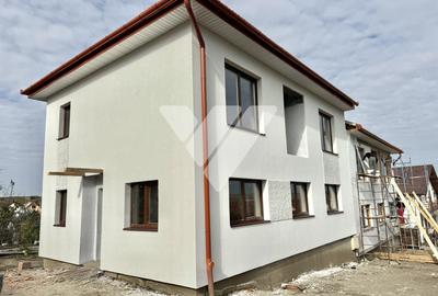Casa tip duplex 4 camere 2 bai si teren 300 mp - Sura Mica Sibiu - 1