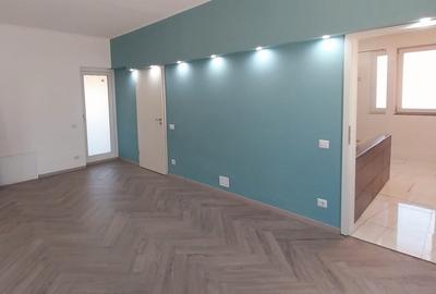 Casa la intrare in comuna,teren 894 mp,244 mp utili,200 m de blv. - 13