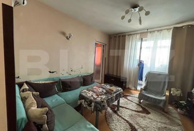 Apartament cu 3 camere semidecomandat, mobilat în Alexandru cel Bun