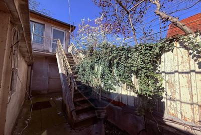 Casă de vanzare cu curte | 4 camere | Zona Gorjului | Teren generos - 21