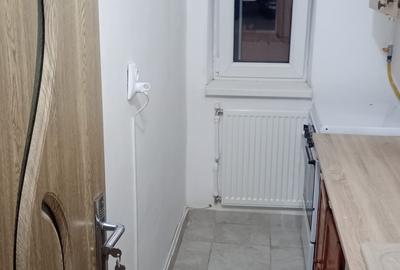 Garsoniera 27mp Bradet etaj 3 finisata 38.800eur - 1