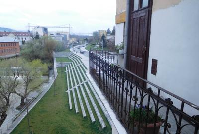 Ultracentral, apartament 4 camere, Imobil de epoca - 4