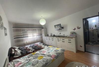 Apartament cu 3 camere decomandat, mobilat în 9 Mai