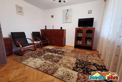 De închiriat – Apartament 3 camere, Piața Centrală - 1