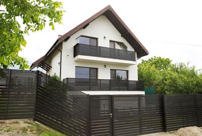 Vilă 5 dormitoare, 4 băi, 2 248mp teren, piscină. Preț: 229 000 E. - 5