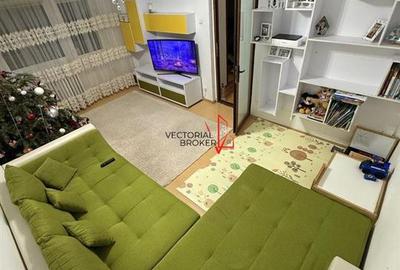 Apartament cu 2 camere decomandat în Tei