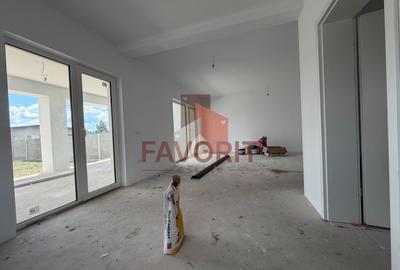 Casă Individuala | 3 camere | Toate utilitatile | Teren Generos | - 3