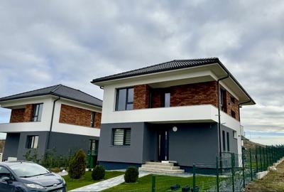 Comision 0% Ansamblu de case premium, 150mp utili, 431mp teren, Dezmir - 6