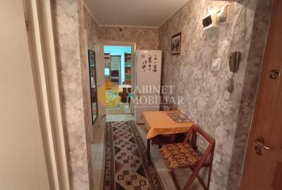 Apartament cu 3 camere semidecomandat, mobilat în Tătărași