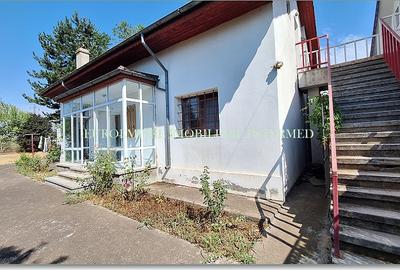 Casă individuală cu 4 camere în Lazu