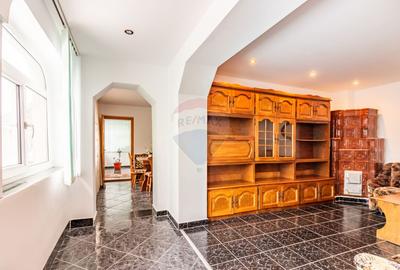 Casă / Vilă de vânzare Picior de Munte, Dambovita - 10
