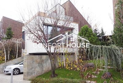 Casă cu 6 camere în Iancu Nicolae