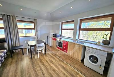 Apartament 2 camere, semidecomandat, zona UMF - 2