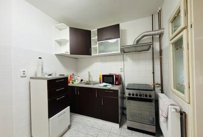 Apartament 3 camere, decomandat, etajul 2, zona Soarelui - 8