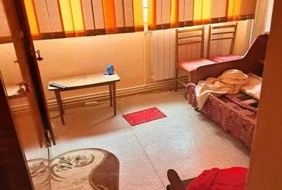 Etaj 1 - Apartament 2 camere Radu Negru, necesita renovare. - 2