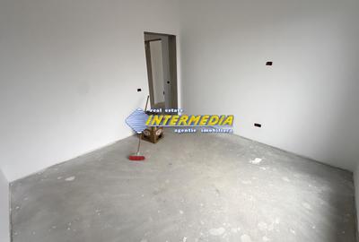 Casa noua frumoasa pe parter 120 mp utili, pivnita finisata la cheie - 12