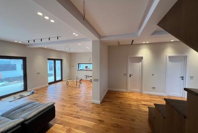 Casă individuală cu 4 camere în Breazu