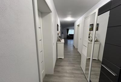 Casă de vânzare, 4 camere, 2 bai - 128 mp utili + 18 mp terasa - Zona Lidl - 11