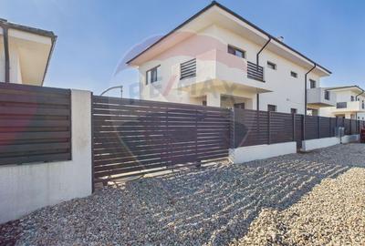 Duplex 85 mp utili, curte 200 mp – vedere la lac și pădure - 1