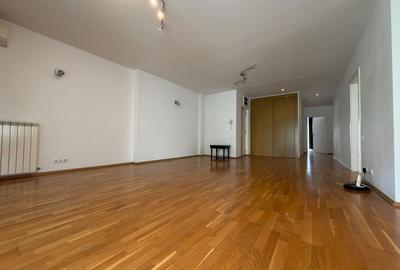 Apartament cu 4 camere decomandat, mobilat în Pipera