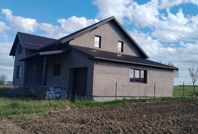 Casă de vânzare în Zona Târgu Neamț - 2