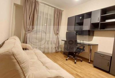 Apartament cu 4 camere decomandat, mobilat în Nicolina