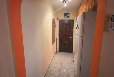 Apartament cu 2 camere semidecomandat în Inel II