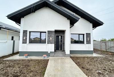 Casă individuală cu 5 camere în Central