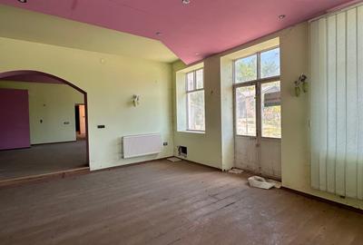 Spatiu comercial - COMARNIC - 21