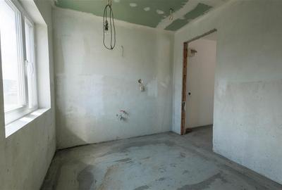 Casa spatioasa cu etaj si curte în Ghimbav - 15