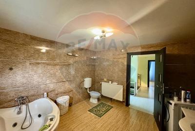 Casă / Vilă cu 5 camere de vânzare - 15
