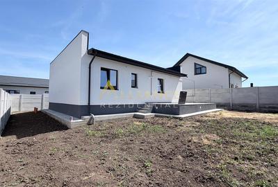 Casa Individuala - 4 camere - 2 bai - 375mp teren - 3