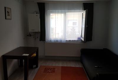 Garsonieră semidecomandată, mobilată în Broscărie