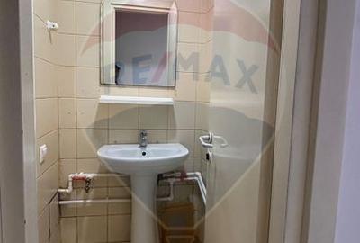 Spațiu comercial de închiriat vis-a-vis de Primaria Mangalia-87mp - 9