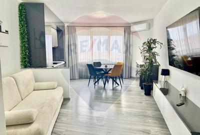 Apartament cu 3 camere decomandat, mobilat în Central