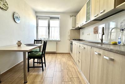 Apartament cu 2 camere decomandat, mobilat în Cetate