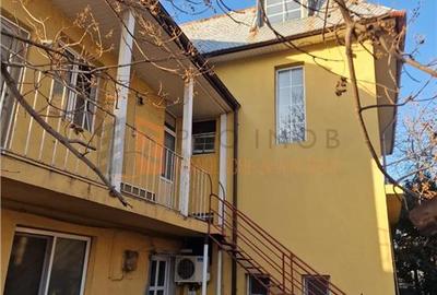 Cladire P+1+M zona Centru - 1