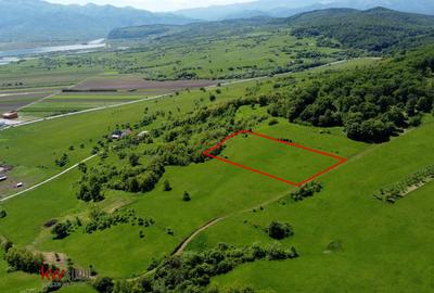 Teren 500 mp în Bradu, Sibiu – 7500 € – Zonă liniștită, priveliște munte - 8