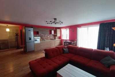 Apartament cu 3 camere, mobilat în Florești