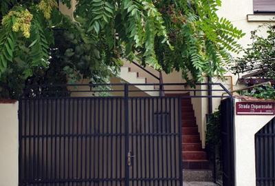 Spatiu 70m de inchiriat ,in casa P+1 ,zona Piata Alba Iulia, parcare inclusa - 1