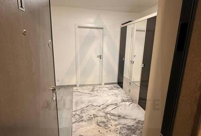 Apartament cu 3 camere semidecomandat în Șelimbăr