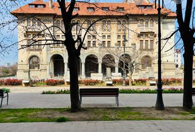 Apartament cu 2 camere de închiriat | Vedere către Piața Ovidiu - 14