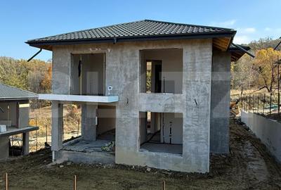 Casă individuală cu 4 camere în Pietrărie
