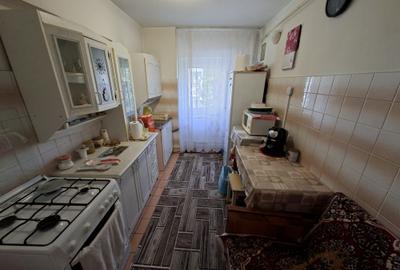 Apartament cu 3 camere, decomandat, etajul 3/8, zona Pacurari - 6