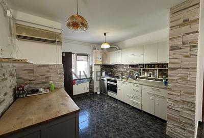 Apartament cu 3 camere decomandat, mobilat în Mărăști