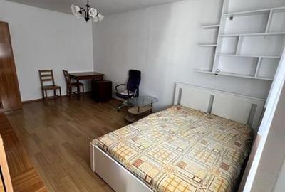 Garsoniera bloc mixt Theodor Pallady metrou 1 Decembrie 1918 - 1