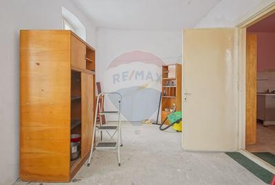 Casă de vânzare în centrul localității Prejmer, teren 5.055 mp! - 10