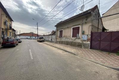 Casă individuală cu 3 camere în Central